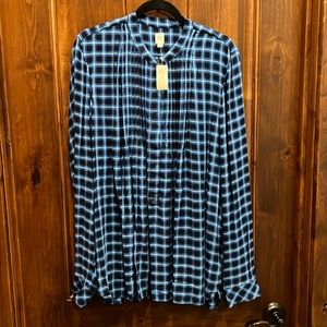 Gap NWT Large Tall Pintuck Blue Cotton Button-up Long-Sleeved Top